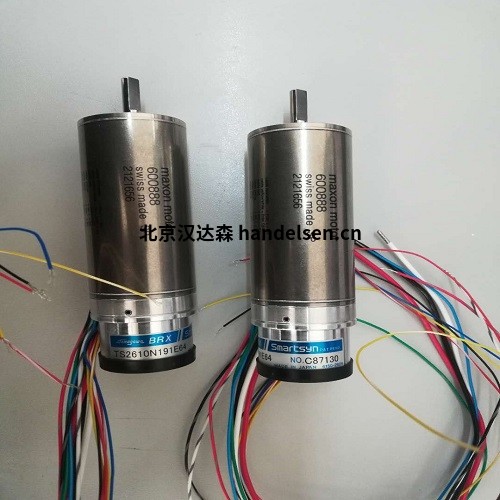 maxon直流電機(jī)DC-max系列 maxon motor電動汽車，汽車工業(yè)和機(jī)器人技術(shù)的驅(qū)動系統(tǒng)，maxon motor電動驅(qū)動系統(tǒng)對我們的日常生活和出行產(chǎn)生重大影響。30年前，無法想象自動送貨機(jī)器人會將披薩或包裹帶到我們的前門。越來越多的人正在使用電動自行車或電動踏板車進(jìn)行通勤和娛樂。無論是在路上，在賽道上，在物流中心內(nèi)還是在水下，maxon機(jī)電一體化系統(tǒng)都能使您安全可靠地行駛。  maxon直流電機(jī)DC-max系列系列： maxon DC-max 電機(jī)以最小的體積實現(xiàn)最大的性能和無與倫比的性價比。 maxon有刷直流電機(jī)DC-max系列DC-max 16：轉(zhuǎn)速：4840 轉(zhuǎn)/分，電流：14.8 毫安。 maxon有刷直流電機(jī)DC-max系列DC-max 22 ：轉(zhuǎn)速：4280 轉(zhuǎn)/分，電流：18.9 毫安。 maxon有刷直流電機(jī)DC-max系列DC-max 26：轉(zhuǎn)速：3790 轉(zhuǎn)/分，電流：22.2 毫安。  maxon直流電機(jī)DC-max系列電壓值： 標(biāo)稱電壓：6 V 空載速度：7890 轉(zhuǎn)/分 空載電流：14.8 毫安 額定轉(zhuǎn)速：4840 轉(zhuǎn)/分 額定扭矩（最大連續(xù)扭矩）：4.04 毫牛米 額定電流（最大連續(xù)電流）：0.575 安培 失速扭矩：10.5 毫牛米 失速電流：1.46 安培 最高效率：81 %  maxon直流電機(jī)DC-max系列特性 端子電阻：4.1 ? 端子電感<em></em>	0.14 毫高 扭矩常數(shù)<em></em>	7.19 毫牛米/安 速度恒定<em></em>	1330 轉(zhuǎn)/轉(zhuǎn)/V 速度/扭矩梯度<em></em>	758 轉(zhuǎn)/分 機(jī)械時間常數(shù)<em></em>	8.87 毫秒 轉(zhuǎn)子慣量<em></em>	1.12 克²  maxon直流電機(jī)DC-max系列熱數(shù)據(jù) 耐熱電阻外殼-環(huán)境<em></em>	29.8 千瓦 熱阻繞組外殼<em></em>	5.5 千米/瓦 熱時間常數(shù)繞組<em></em>	5.47 秒 熱時間常數(shù)電機(jī)<em></em>	288 秒 環(huán)境溫度<em></em>	-30°C以上 最高繞組溫度<em></em>	+85 °C  maxon直流電機(jī)DC-max系列型號 maxon-DC-max 16 maxon-DC-max 22  maxon-DC-max 26   maxon直流電機(jī)DC-max系列