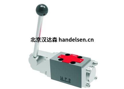 二位四通與三位四通換向閥,手動控制